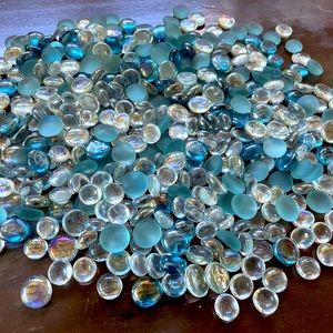 Glass gemstone vase filler